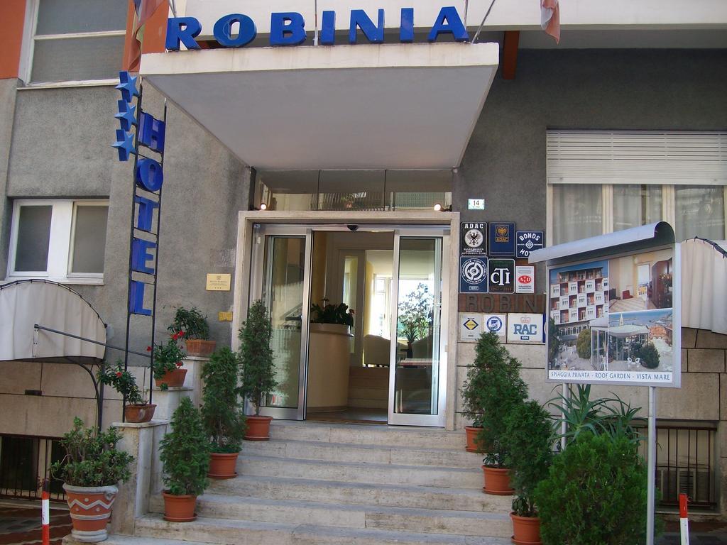 Hotel Robinia Imperia Exterior foto